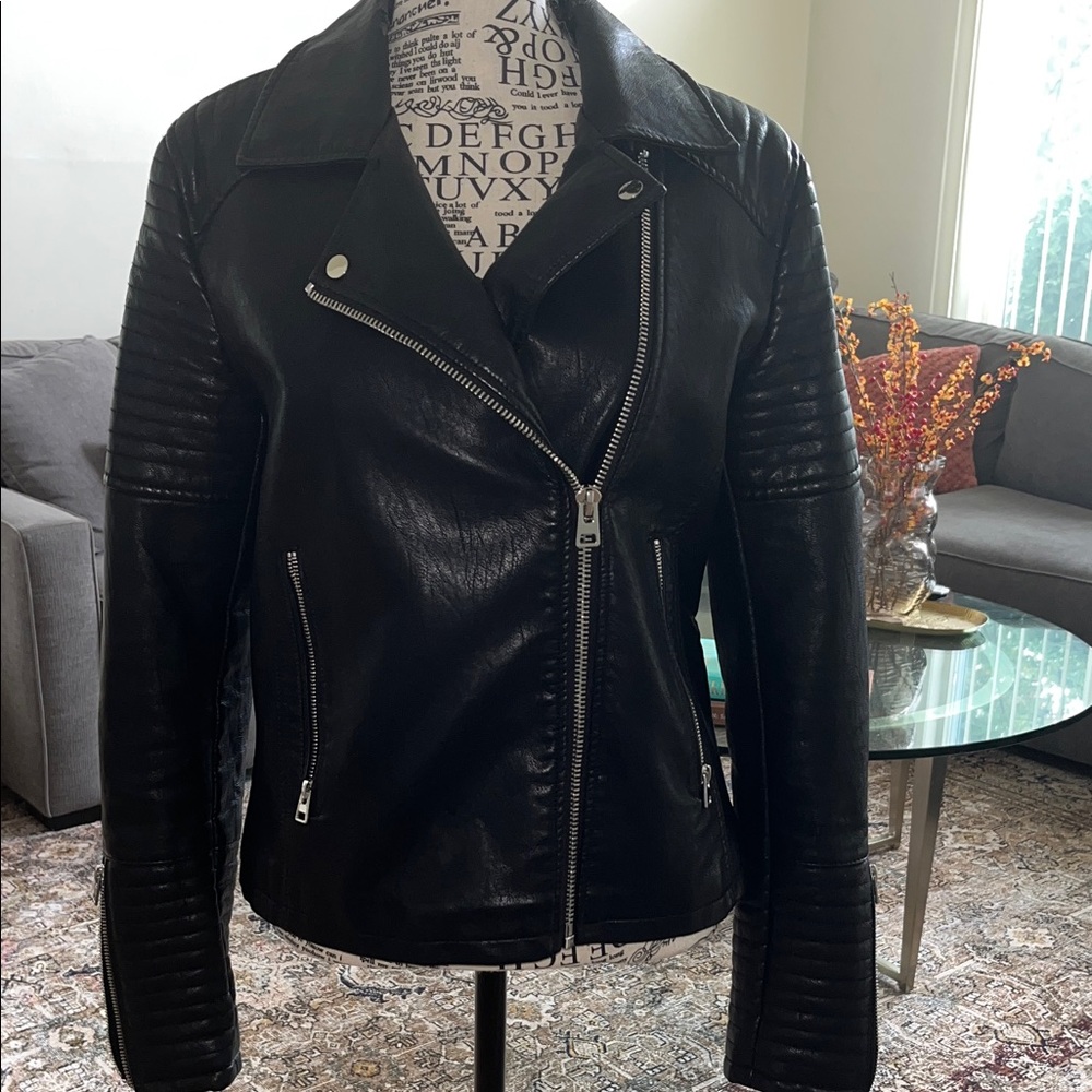 Topshop Black faux leather Moto Jacket - Picture 2 of 9